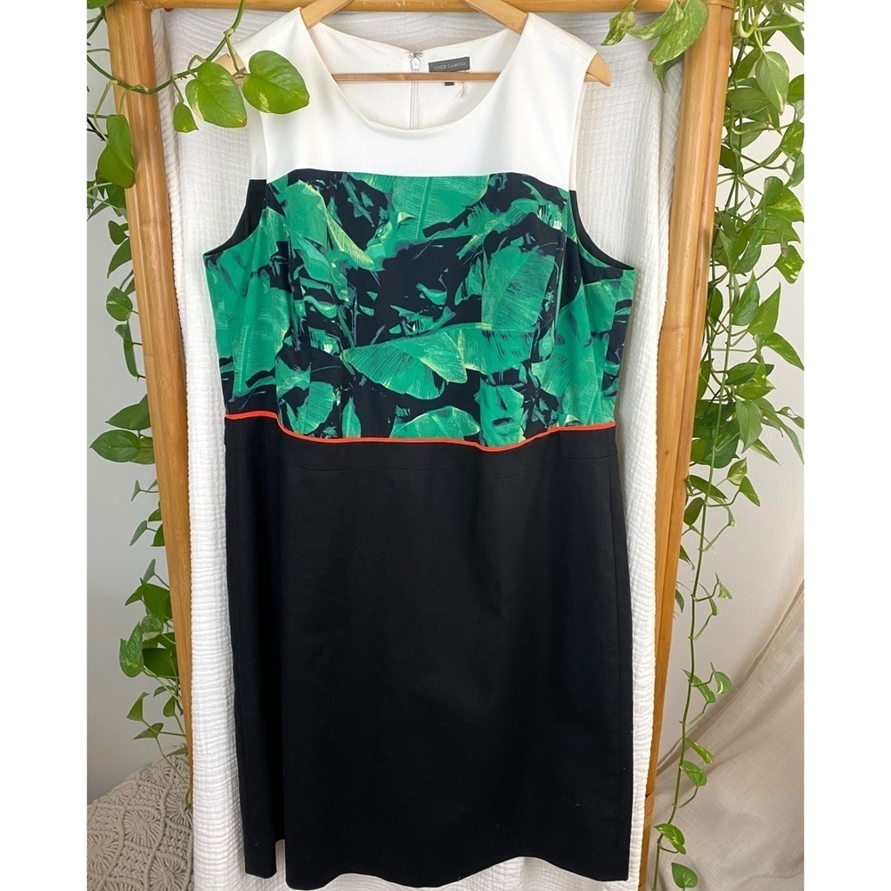 VINCE CAMUTO ISLAND PALM SLEEVELESS SHEATH DRESS - Picture 3 of 7